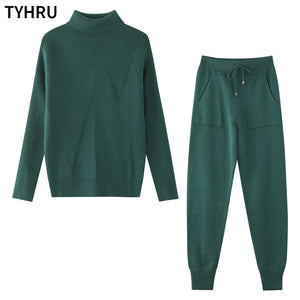 Autumn Tracksuit:Turtleneck Sweater and Elastic Trousers